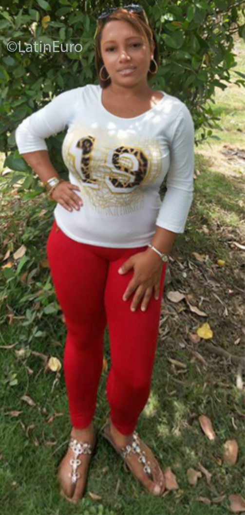 Date this funny Panama girl Silla from Panama City PA898