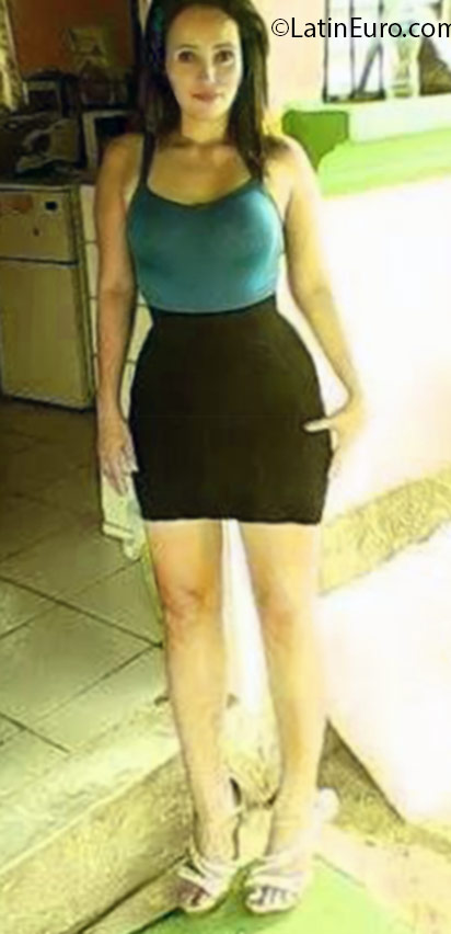 Date this pretty Honduras girl Estrella from El progreso HN2051