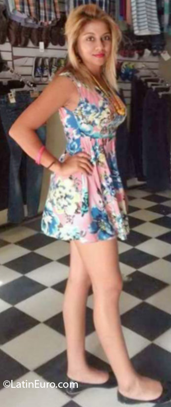 Date this beautiful Honduras girl Jasmin from San Pedro Sula HN2054