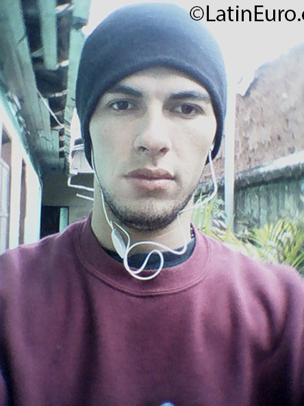 Date this funny Honduras man Erick from Tegucigalpa HN2057