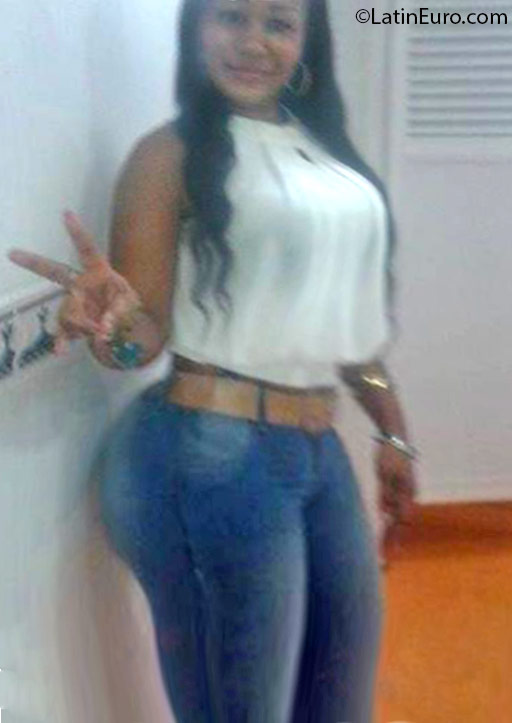 Date this delightful Colombia girl Maritza from Buenaventura CO18750