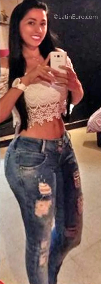 Date this hard body Colombia girl Sofia from Cali CO18766