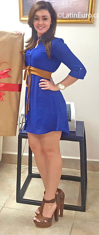 Date this foxy Honduras girl Elisbeth from San Pedro Sula HN2087