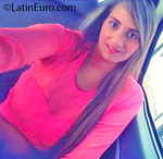 athletic Colombia girl Yesenia from Armenia CO18827