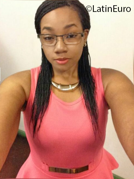 Date this good-looking Jamaica girl Sami from Kingston JM2295