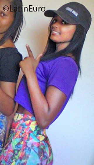 Date this cute Brazil girl Daiana from Vila Velha BR9637