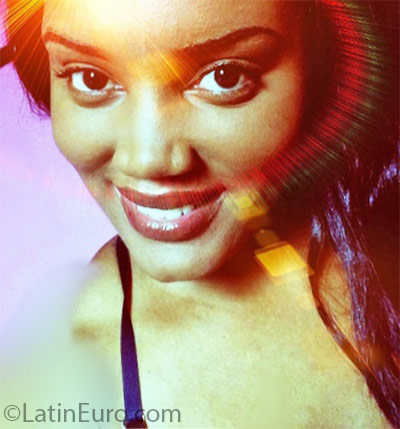 Date this funny Jamaica girl Thea from Kingston JM2306