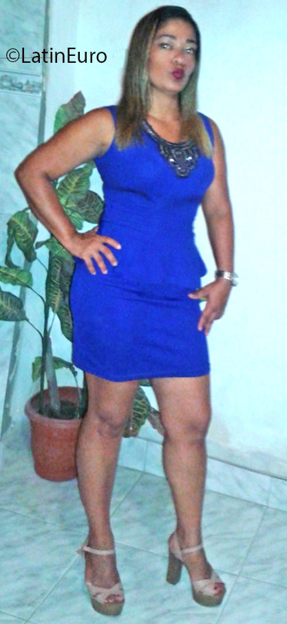 Date this beautiful Brazil girl Kamila from Recife BR9652