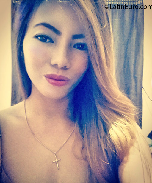Date this happy Philippines girl Jemalin from Bacoor PH899
