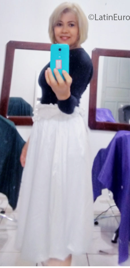 Date this beautiful Brazil girl Anete from Ilheus BR9658