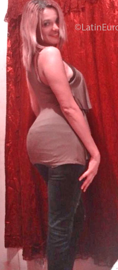Date this beautiful Honduras girl Carmen from Puerto Cortes HN2183