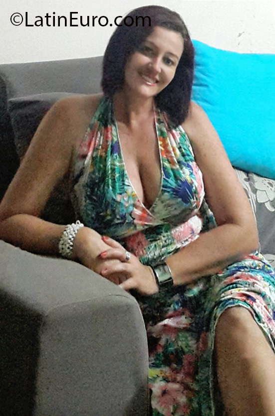 Date this good-looking Panama girl Luz Stella from Panama City PA988