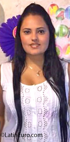 Date this georgeous Colombia girl Linda from Bogota CO18983