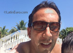 charming United States man Luis from Miami US17381