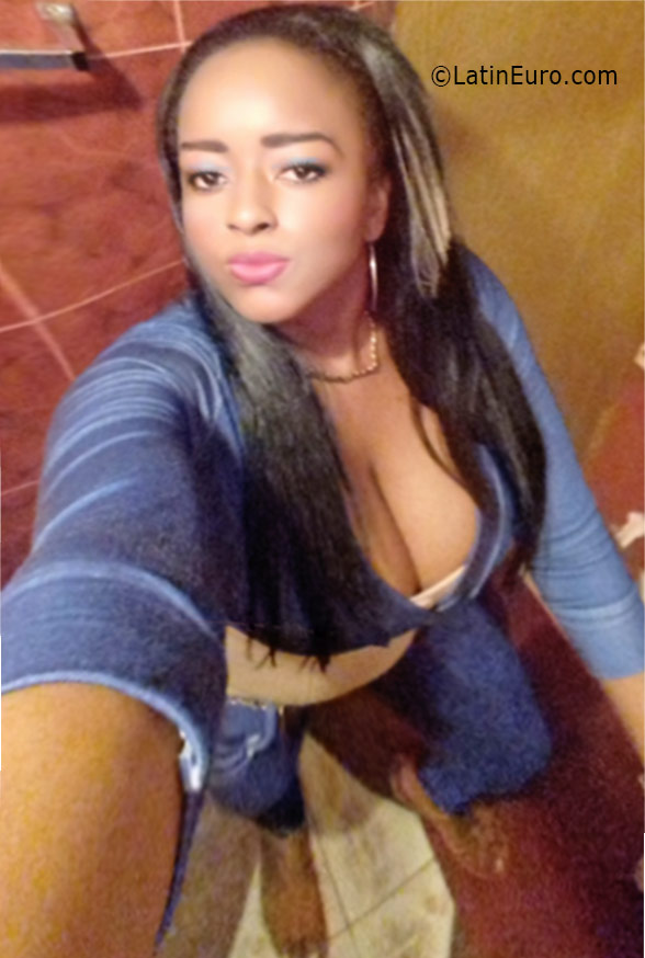 Date this nice looking Panama girl Angela from Panama City PA993