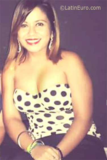 Date this happy Honduras girl Jasmin from La Jutosa HN2204
