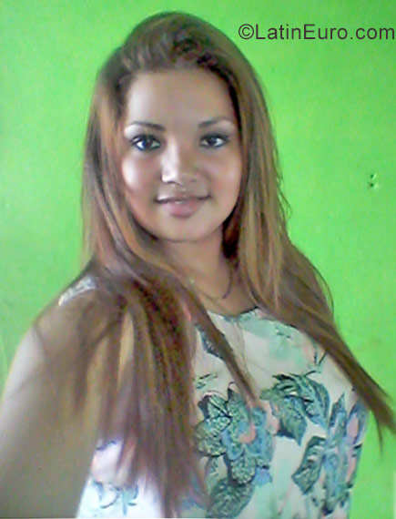 Date this athletic Panama girl Abril from Panama City PA1005