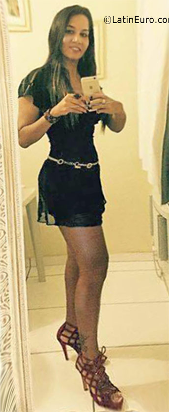 Date this happy Brazil girl Edleuza from Aracaju BR9701