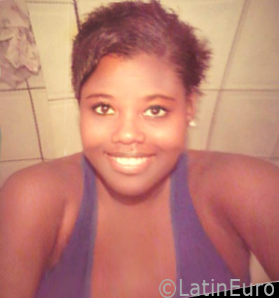 Date this fun Brazil girl Gleice from Salvador BR9708