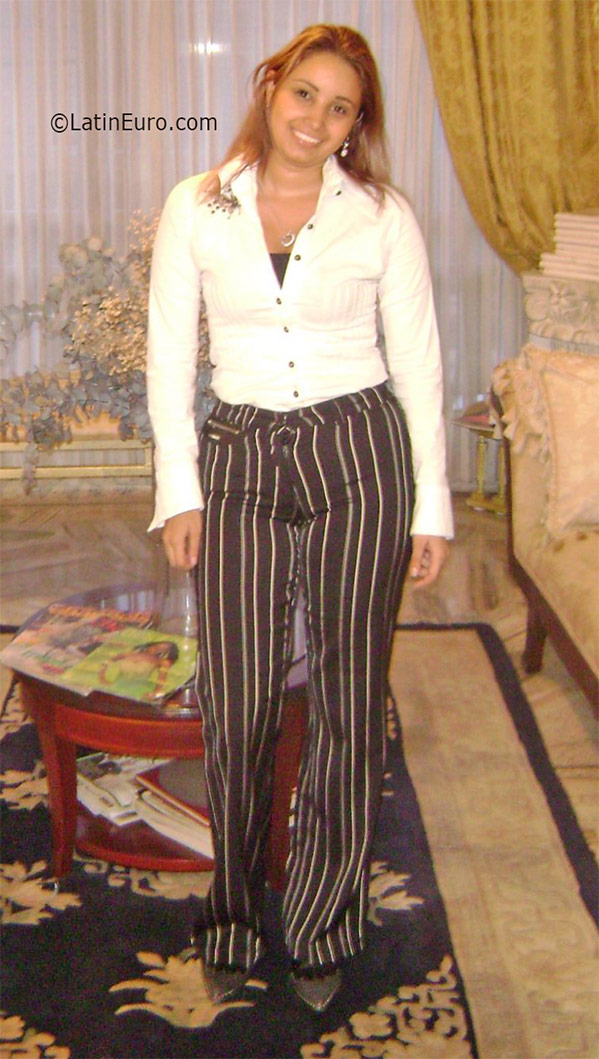 Date this foxy Colombia girl Johanna from Cali CO19107
