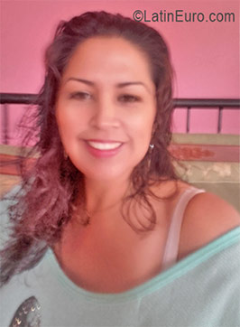 Date this athletic Colombia girl Yenis from Barranquilla CO19150