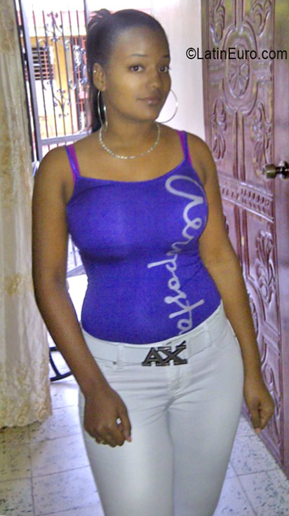 Date this passionate Dominican Republic girl Mariela from San Francisco De Macoris DO26246