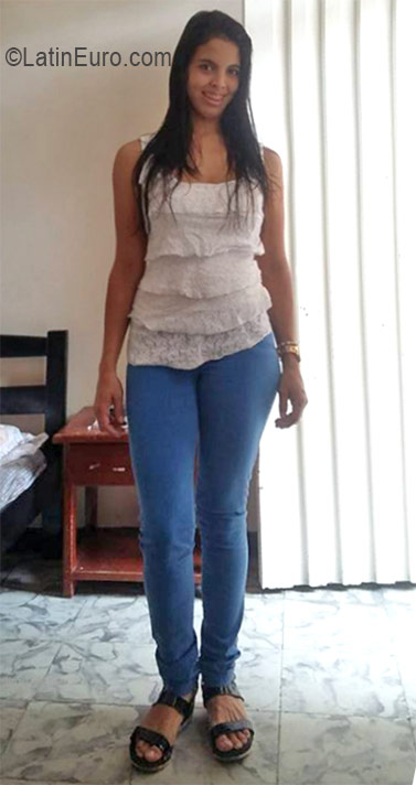 Date this cute Colombia girl Angelica maria from Cali CO19197