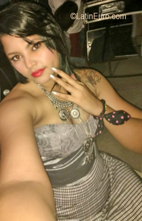 Date this hard body Colombia girl KATYA from Barranquilla CO19267