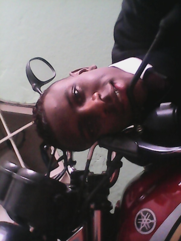 Date this young Colombia man Lex from Bogot&aacute; CO19407