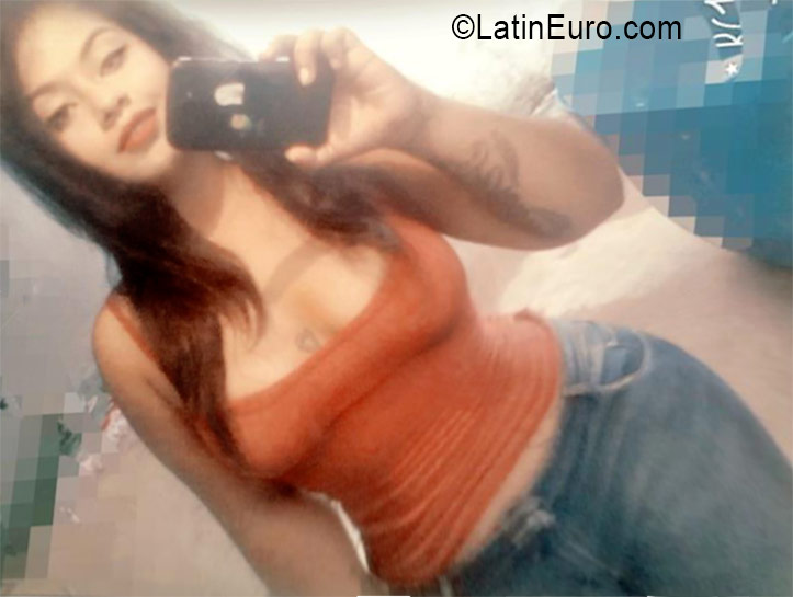 Date this sultry Colombia girl Vanessa from Medellin CO19464
