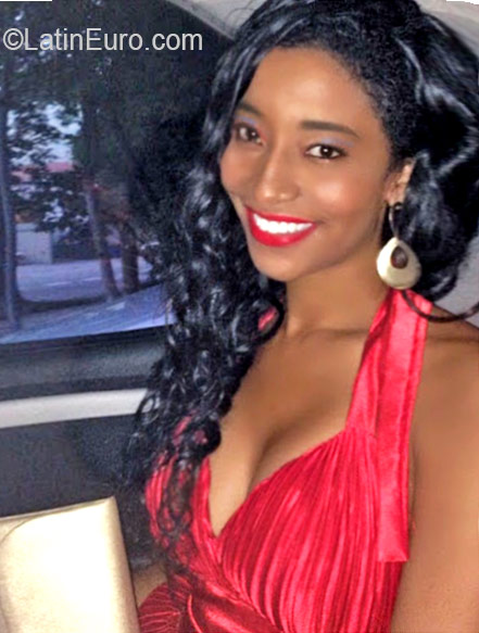 Date this young Brazil girl Naomi from Sao Paulo BR9777