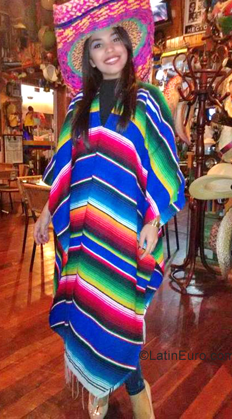 Date this attractive Colombia girl Luz adriana from Santa Marta CO19581