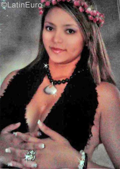 Date this stunning Colombia girl Paola from Cali CO19597