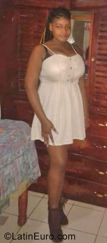 Date this sensual Jamaica girl Sexy from Montego Bay JM2366