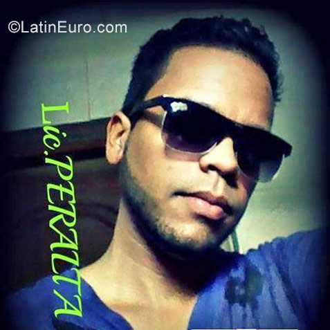 Date this funny Dominican Republic man EDINSON from Santiago DO26812