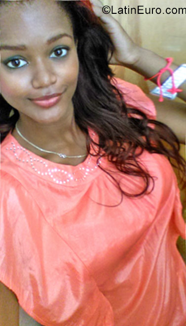 Date this delightful Dominican Republic girl Samy from Higuey DO26831