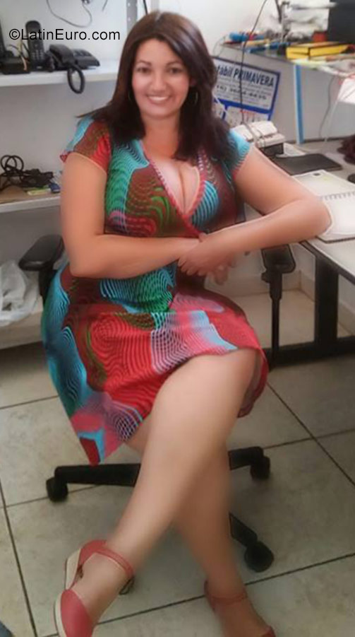 Date this voluptuous Brazil girl Josy from Batatais BR9822