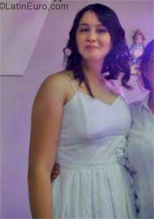 Date this hard body Brazil girl Jessica from Curitiba BR9830