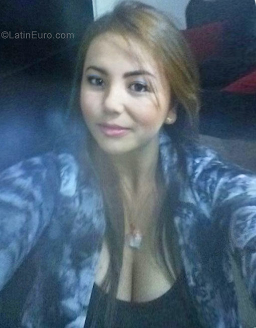 Date this beautiful Colombia girl Paula Andrea from Medellin CO19810