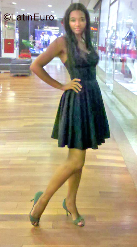 Date this exotic Brazil girl Josiclena from Brasilia BR9838