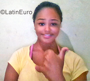 Date this athletic Brazil girl Vitoria from Varzea grande BR9844