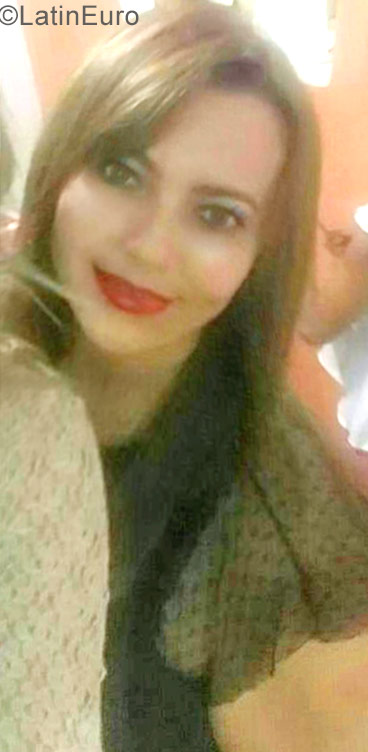 Date this good-looking Brazil girl Clara from Natal BR9850