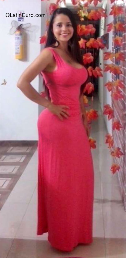 Date this sensual Spain girl Viviana from Barcelona ES354