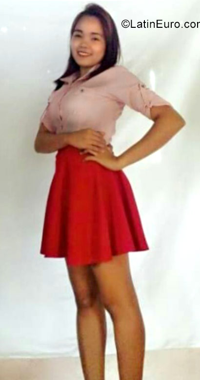 Date this attractive Philippines girl Glicel from Caloocan City PH943