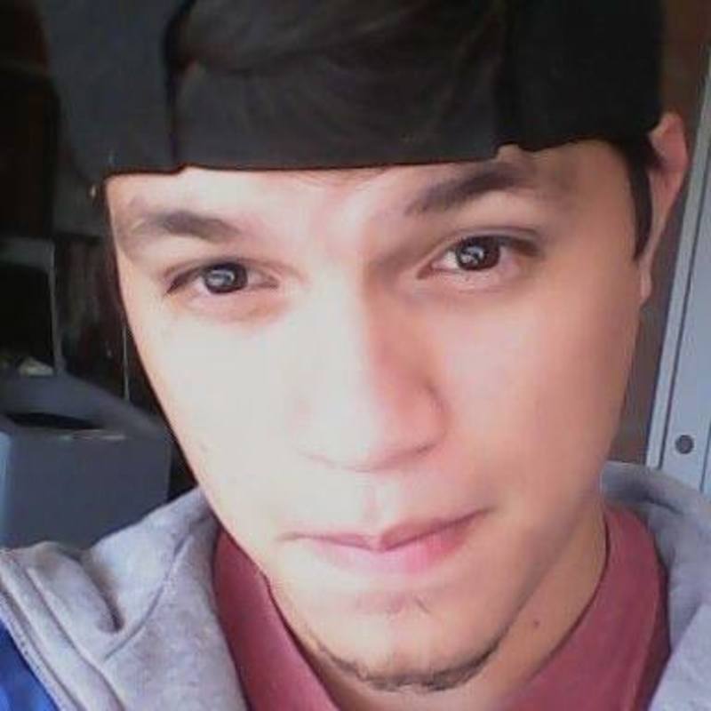 Date this happy Colombia man Alexander moril from Bogota CO19981