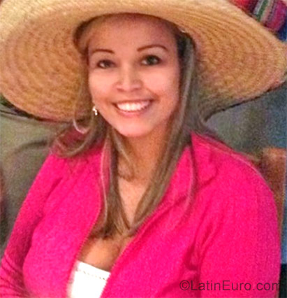 Date this stunning Colombia girl Meylina from Bogota CO20156