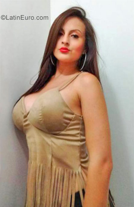 Date this stunning Colombia girl Pamela from Cali CO20272