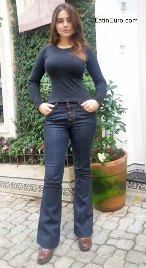 Date this nice looking Brazil girl Maria Alice from Sao Paulo BR9907