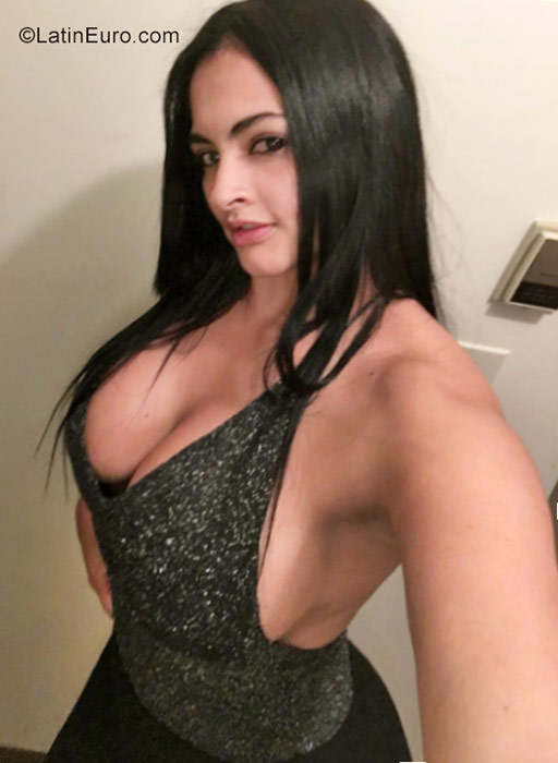 Date this tall United States girl Marcela from Bridgeport CO20489