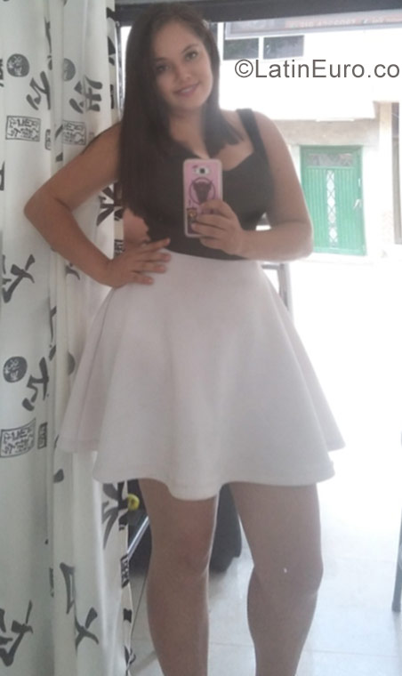 Date this tall Colombia girl Helen from Cali CO20508